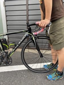ハンドル、ステムの固定されているか確認