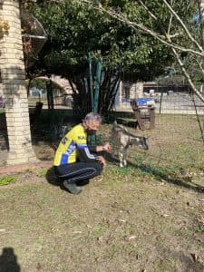 ヤギと記念撮影