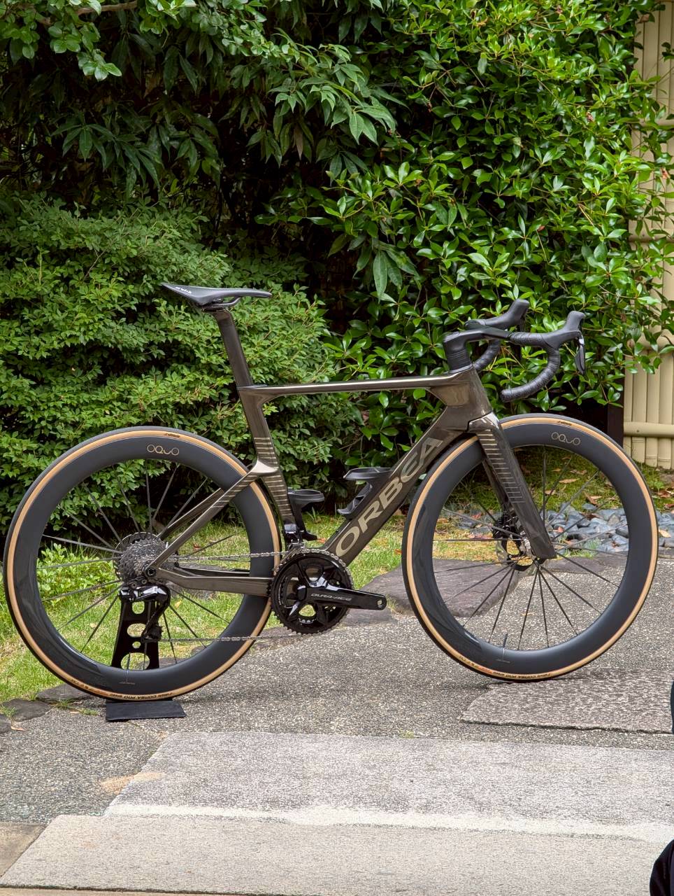 新型ORBEA ORCA AERO（オルカエアロ）解禁。日本価格と21W速くなった中身を岡山のcycleZが解説